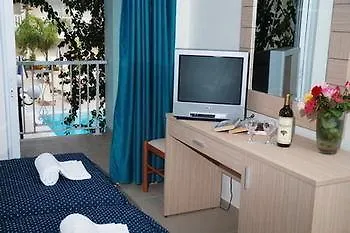 Admiral 4*
