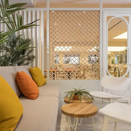 Tsilivi Admiral Hotel 4*