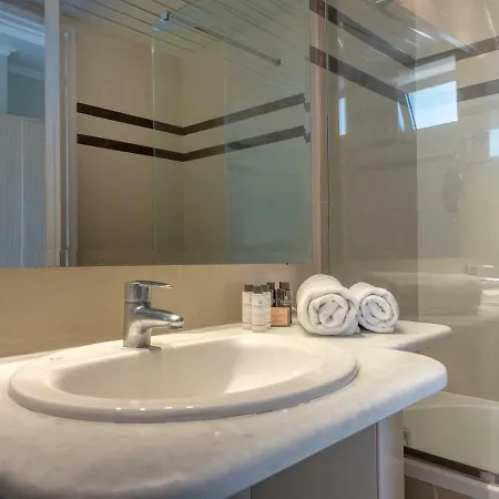 Tsilivi Admiral Hotel