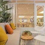 Admiral Hotel 4*